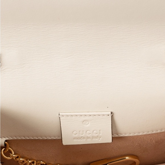 ✨💎GORGEOUS💎✨ GUCCI Sylvie chain crossbody w/ COA, Dustbag & GWP. - Picture 5 of 12